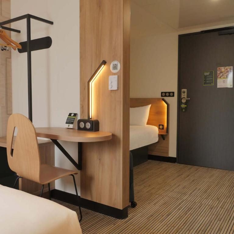 B&B HOTEL Carcassonne Rocadest La Cité - Chambre Quadruple - 4