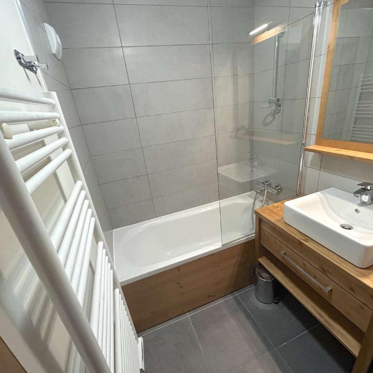 Appartement 3 pièces avec parking, Les Saisies, 6 personnes - Two-Bedroom Apartment - 12