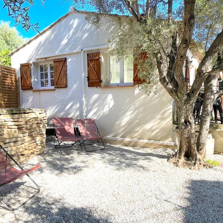 Maison avec jardin, parking et clim à 10 min à pied du Vieux Port - Two-Bedroom House - 1