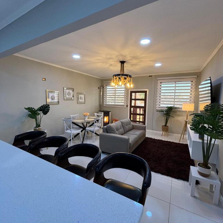 Alojamiento RBOY - Psje Villa el Bosque - Two-Bedroom Apartment - 4
