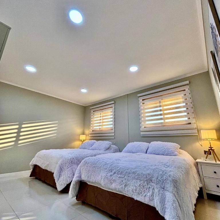 Alojamiento RBOY - Psje Villa el Bosque - Two-Bedroom Apartment - 9
