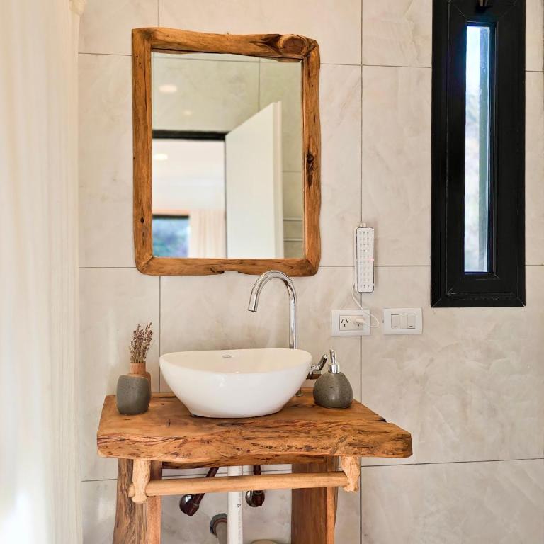 Casa Contenedor de Diseño con Jacuzzi en el Bosque - Casa de 2 dormitorios - 12