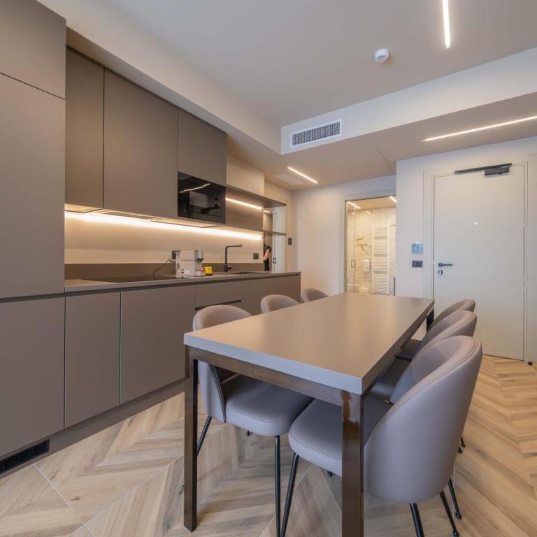 Aurora ApartHotel - Suite Deluxe con Vasca Idromassaggio - 10