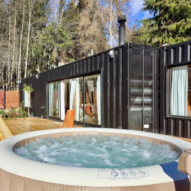 Casa Contenedor de Diseño con Jacuzzi en el Bosque - Casa de 2 dormitorios - 3