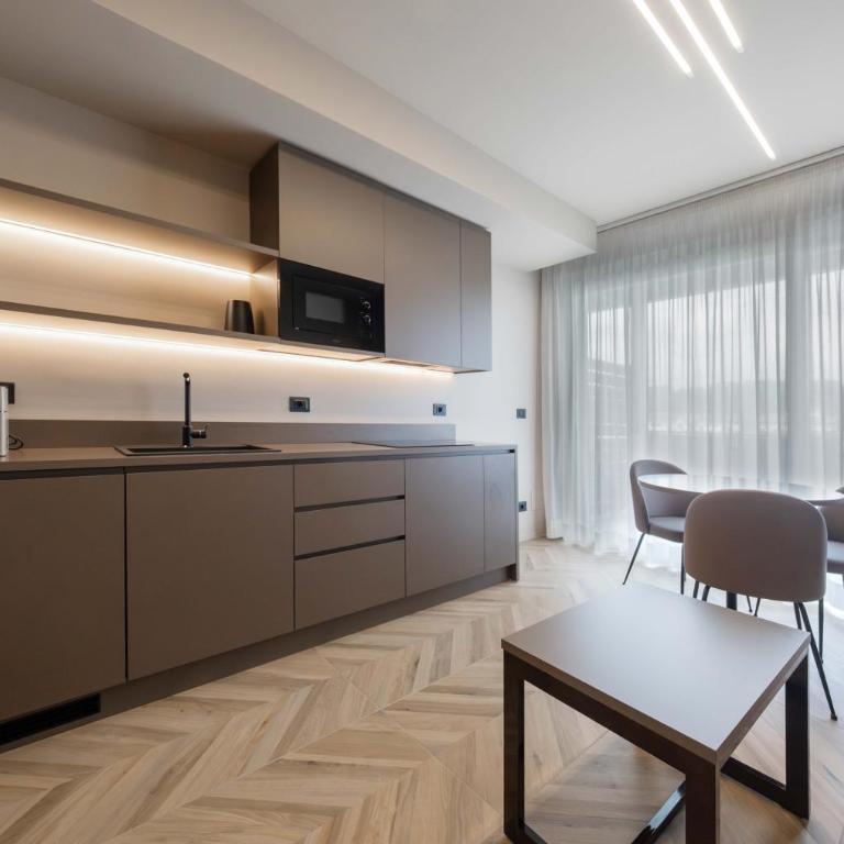 Aurora ApartHotel - Junior Suite con Vasca Idromassaggio - 13