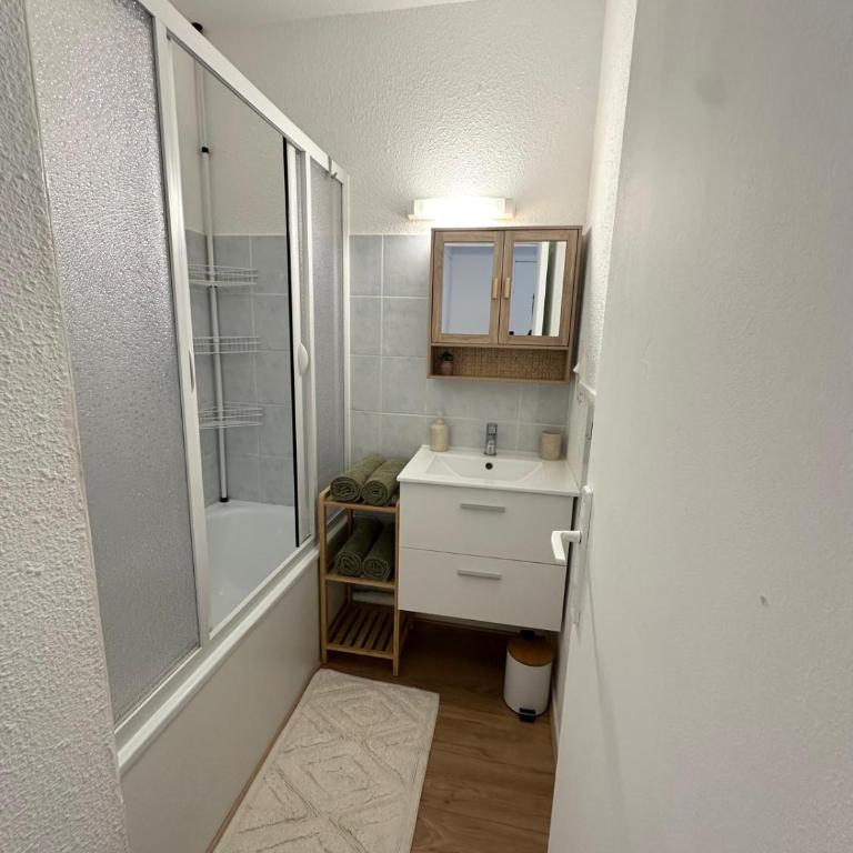 A 4 à la mer avec clim et parking - Appartement 1 Chambre - 7