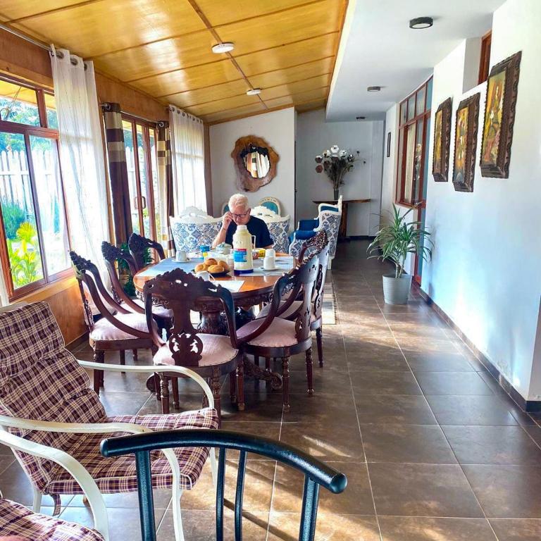 Casa Real - Oxapampa BnB - Habitación Cuádruple con baño privado - 6