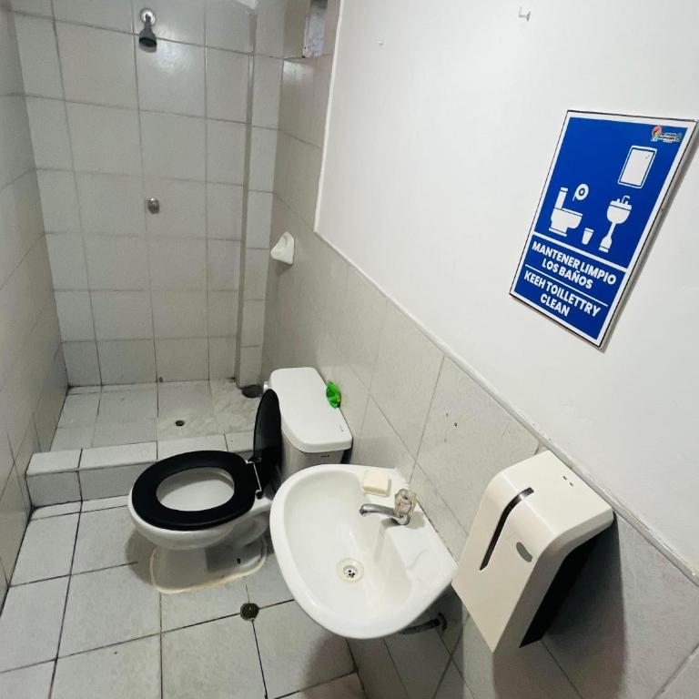 A&T Amazon Backpacker - Rooftop - Habitación Compartida Mixta de 6 camas - 2