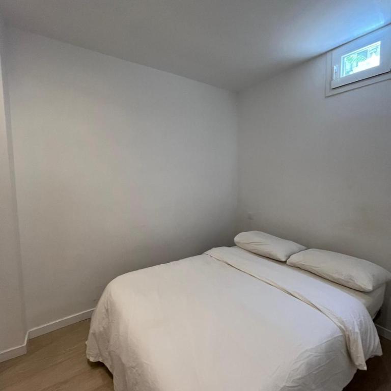 QGO13Ib Estudio Chamberi metro Bilbao - One-Bedroom Apartment - 1