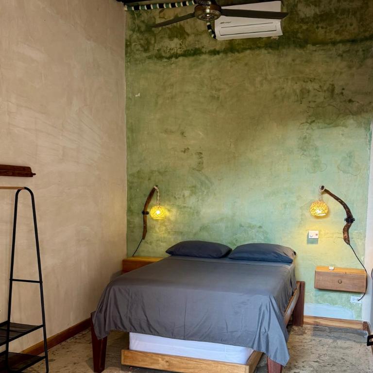 Casa del Tunel Lodge in Getsemani - Deluxe Double or Twin Room with Balcony - 2