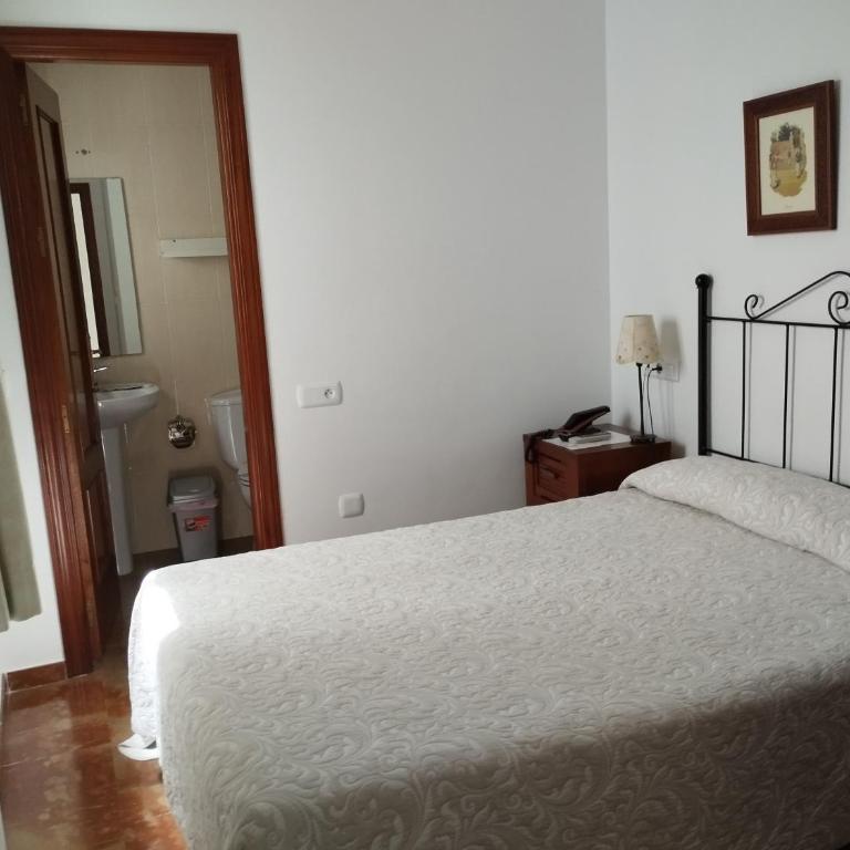 Hostal San Cayetano - Habitación Doble - 1 o 2 camas - 8
