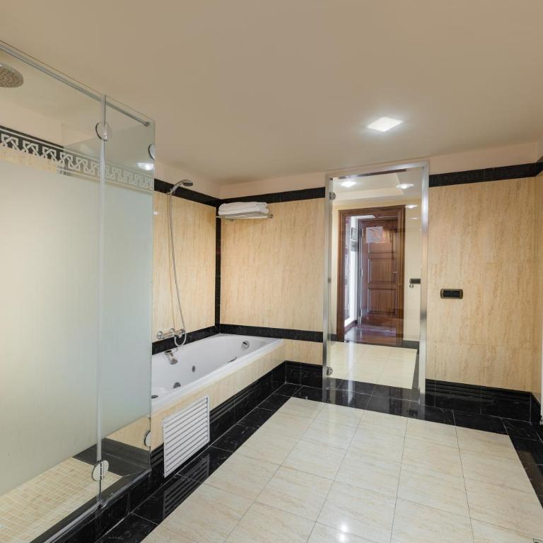 Elba Estepona Gran Hotel & Thalasso Spa - Suite con vistas al mar (2 adultos) - 7