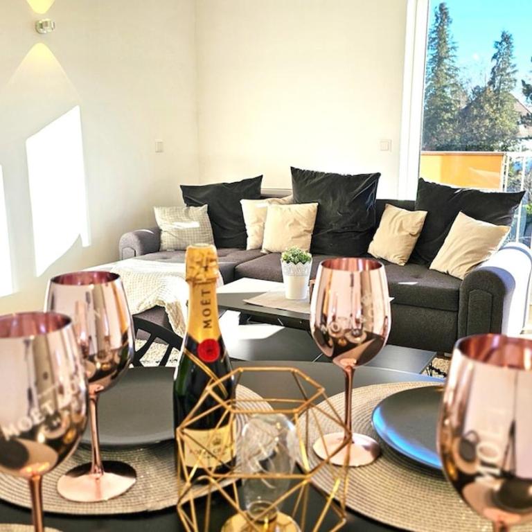 Tolle, geräumige Wohnung in ausgezeichneter Lage - Apartment mit 2 Schlafzimmern - 2