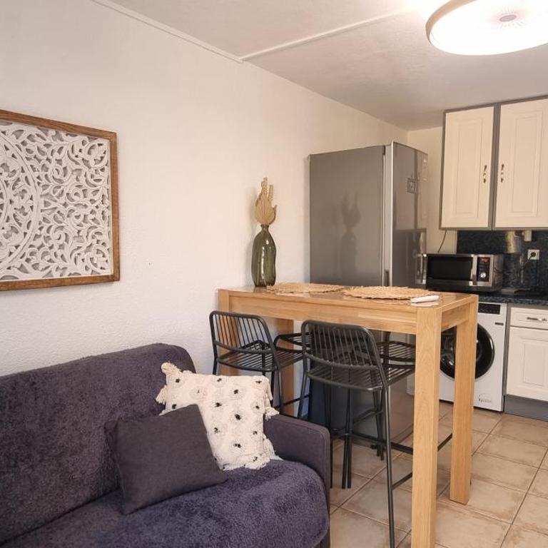 BORD DE MER, 5 min à pied de la plage, WIFI, TRES JOLI APPARTEMENT MAISONNETTE 4 COUCHAGES, - Appartamento con 1 Camera da Letto - 2