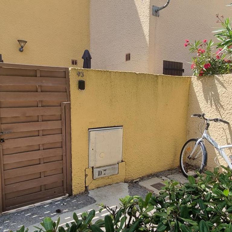 BORD DE MER, 5 min à pied de la plage, WIFI, TRES JOLI APPARTEMENT MAISONNETTE 4 COUCHAGES, - Appartamento con 1 Camera da Letto - 32