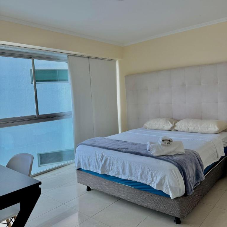 Suite con espectacular vista al rio Guayas - Apartamento de 1 dormitorio - 9