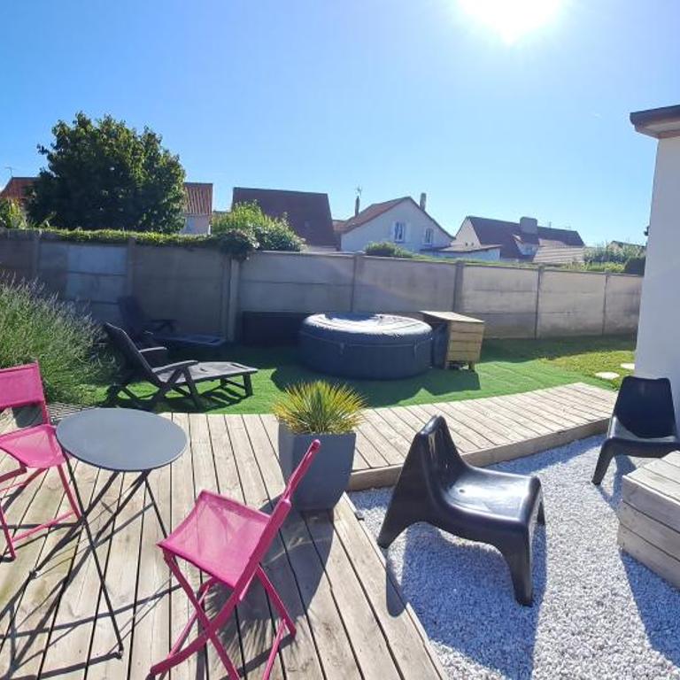 studio indépendant proche de la mer LE Bon Secours - Chambre Double avec Salle de Bains Privative - 1