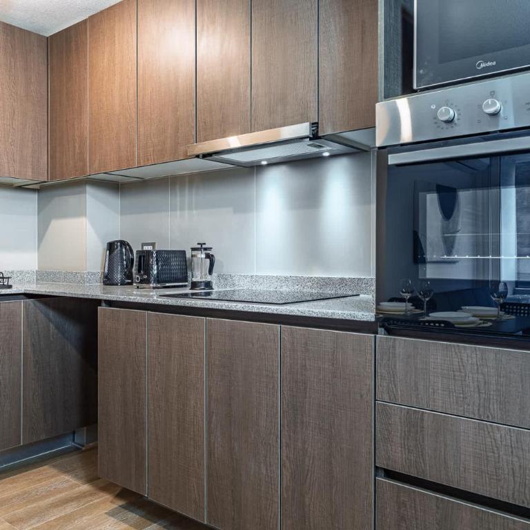 Quiet Apartment Near the Metro and Clinics - Apartamento - 4