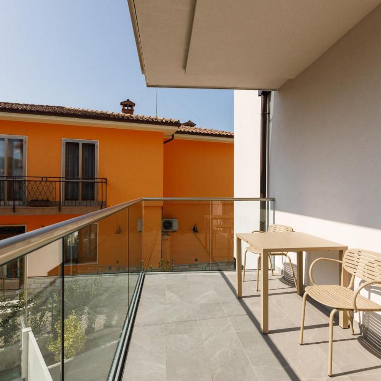 Casa Colombo Apartments - One-Bedroom Apartment - 8