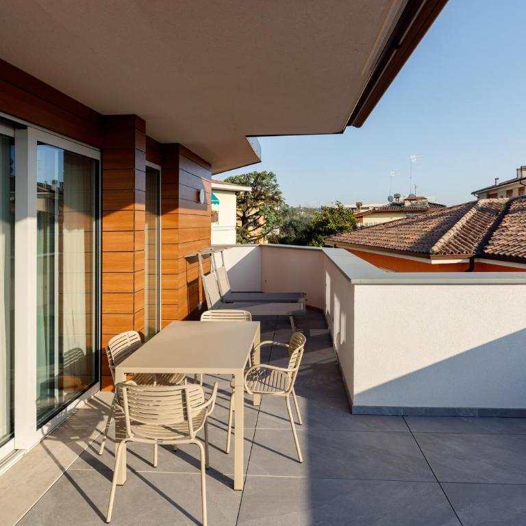 Casa Colombo Apartments - Two-Bedroom Apartment - 9