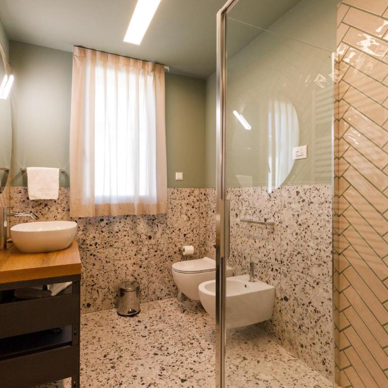 Casa Colombo Apartments - One-Bedroom Apartment - 13