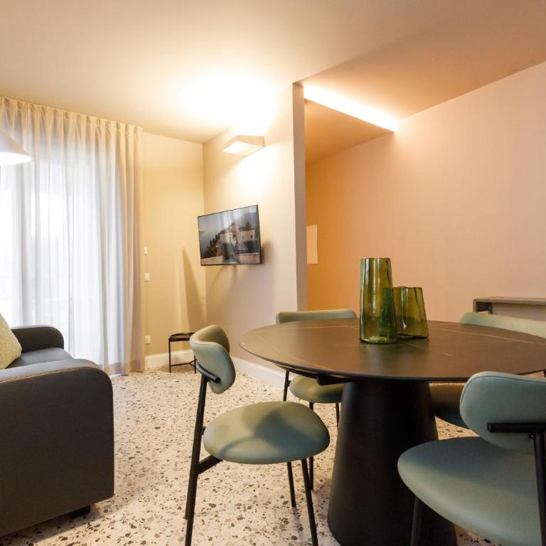 Casa Colombo Apartments - One-Bedroom Apartment - 4