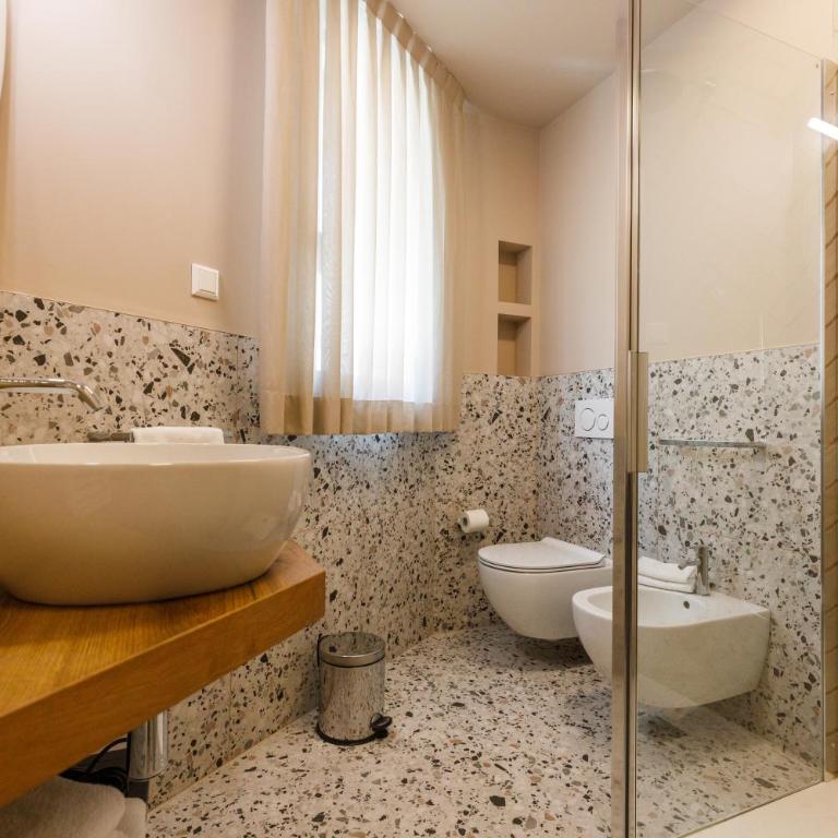 Casa Colombo Apartments - One-Bedroom Apartment - 1