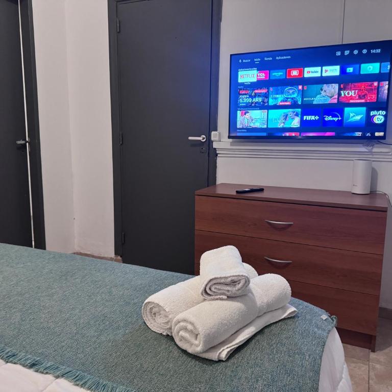 Rolando Beds - Family Room with Private Bathroom - 4
