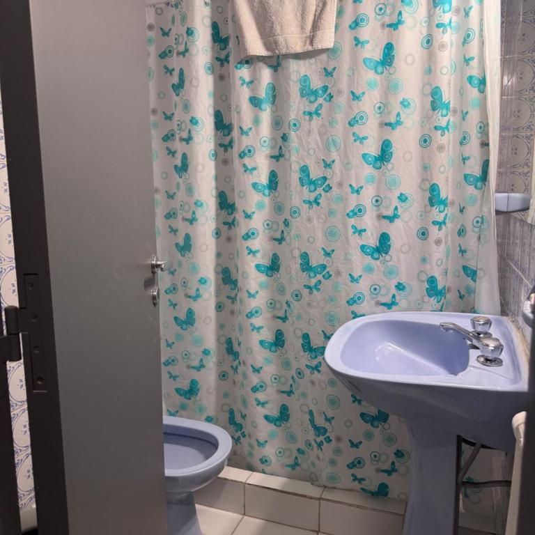 Rolando Beds - Family Room with Private Bathroom - 12