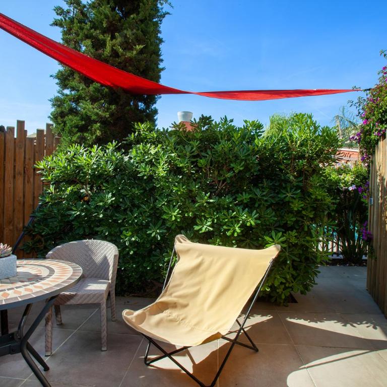 Hôtel et Appart Hôtel Les Flots Bleus - Studio avec Terrasse Privée - Vue sur Piscine - 6