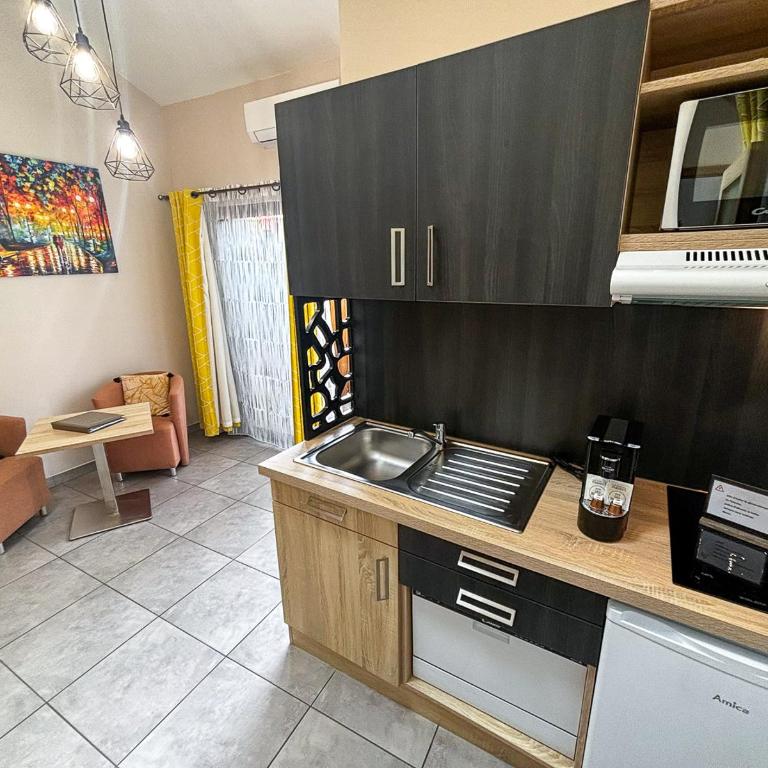 Hôtel et Appart Hôtel Les Flots Bleus - Appartement 1 Chambre avec Baignoire Spa - 3