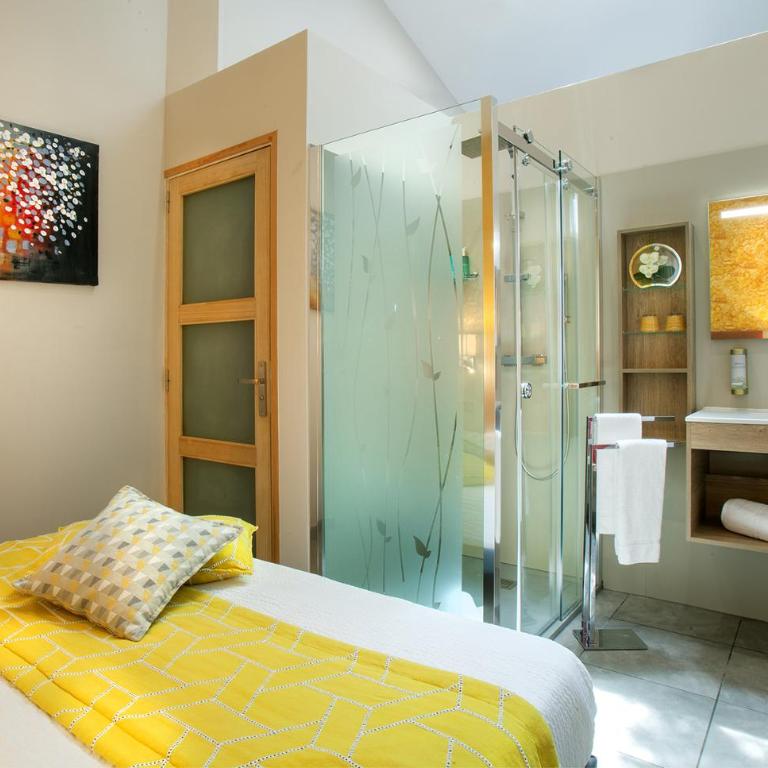 Hôtel et Appart Hôtel Les Flots Bleus - Appartement 1 Chambre avec Baignoire Spa - 5
