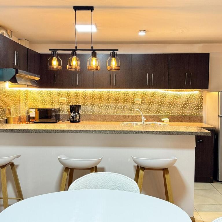 Totems City Home - Two-Bedroom Apartment - 4