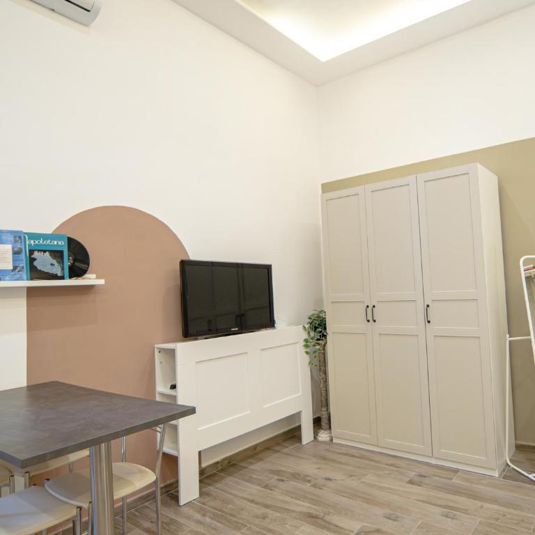 Oasi al Centro Storico - One-Bedroom Apartment - 19
