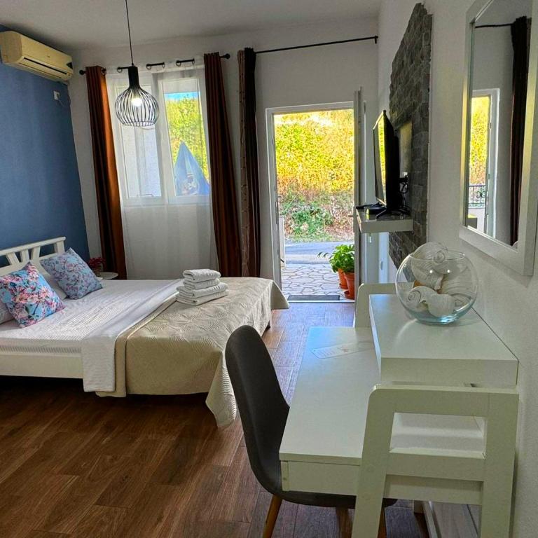 Apartments Lungo Mare Ulcinj - Studio sa Terasom - 6