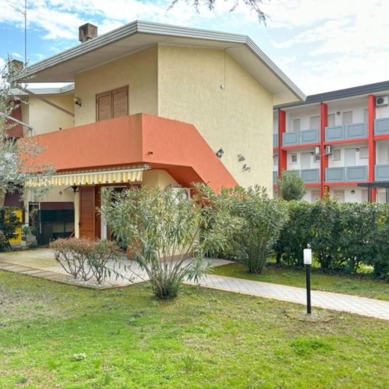 Spacious flat with private garden - Apartment - 11