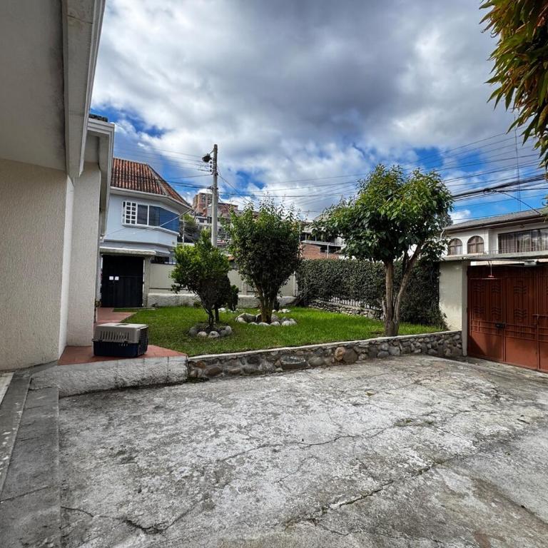 Espacio premium para grupos, a 2 min del centro - Three-Bedroom Apartment - 4