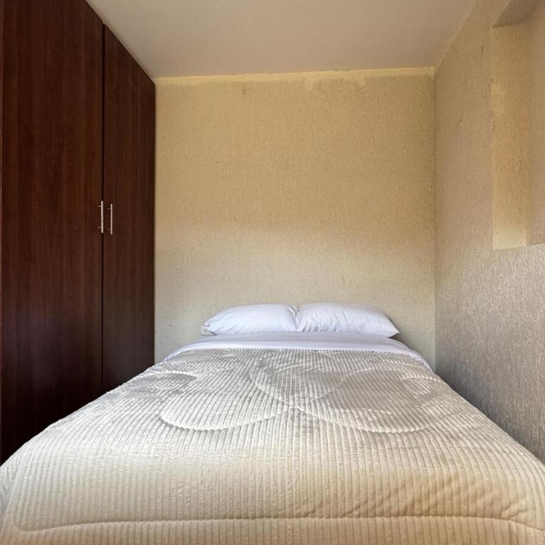 Espacio premium para grupos, a 2 min del centro - Three-Bedroom Apartment - 5