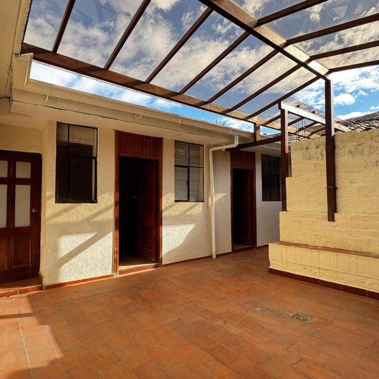 Espacio premium para grupos, a 2 min del centro - Three-Bedroom Apartment - 20