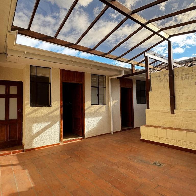 Espacio premium para grupos, a 2 min del centro - Three-Bedroom Apartment - 35