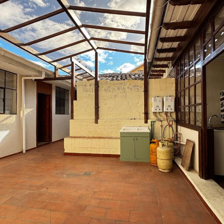 Espacio premium para grupos, a 2 min del centro - Three-Bedroom Apartment - 38