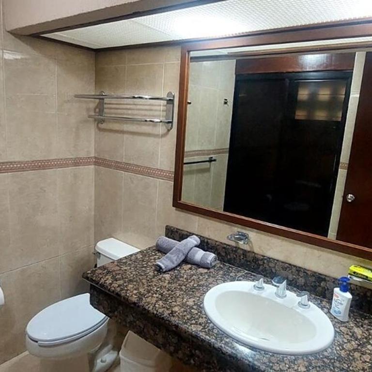 Hermosa planta baja con piscina, acceso a la Playa!!! - Apartamento Deluxe de 2 dormitorios con vistas al jardín - 8