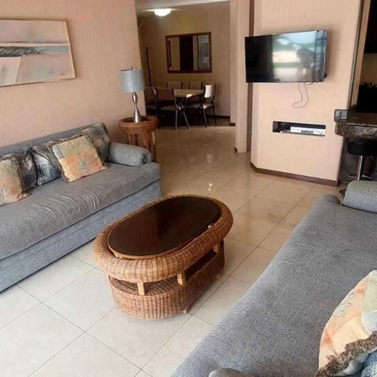 Hermosa planta baja con piscina, acceso a la Playa!!! - Apartamento Deluxe de 2 dormitorios con vistas al jardín - 2