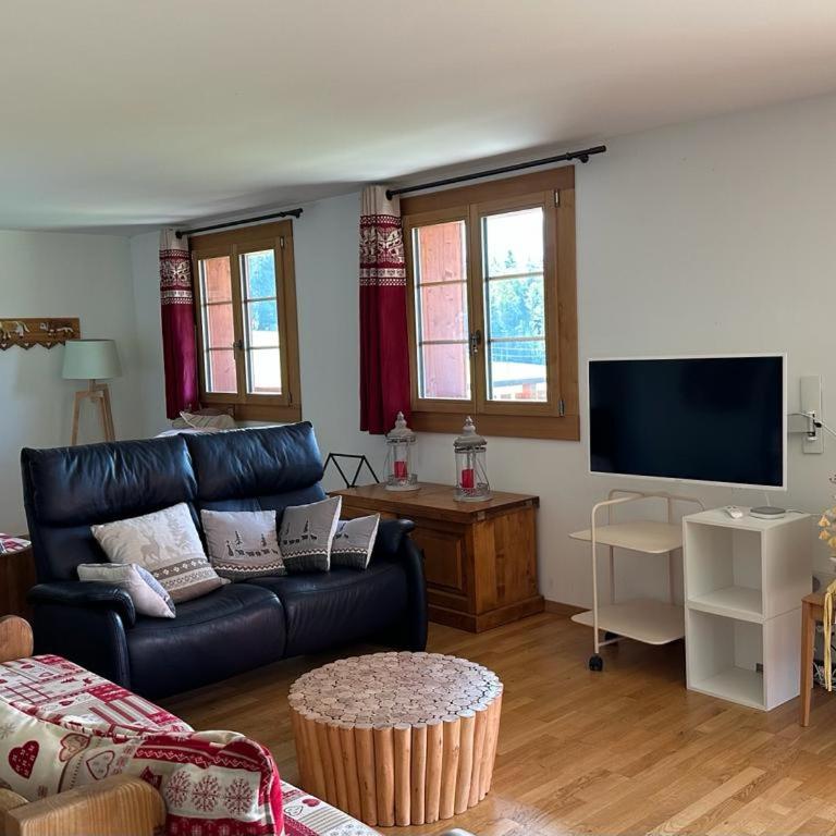 PetitChevrier - 6BR Spacious Chalet in Villars - Designed for Accessibility - Chalet - 11