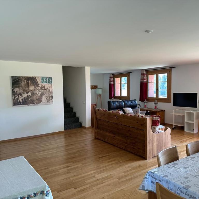PetitChevrier - 6BR Spacious Chalet in Villars - Designed for Accessibility - Chalet - 10