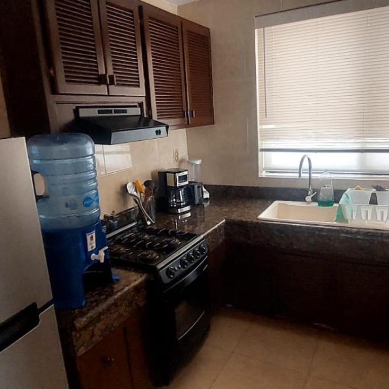 Hermosa planta baja con piscina, acceso a la Playa!!! - Apartamento Deluxe de 2 dormitorios con vistas al jardín - 18