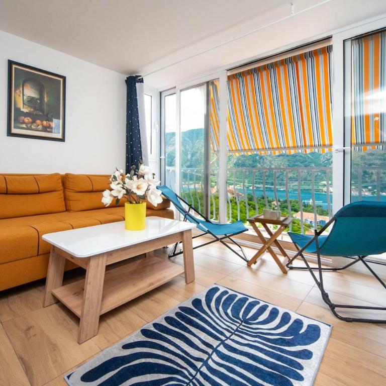 369 Apartment - One-Bedroom Apartment - 1