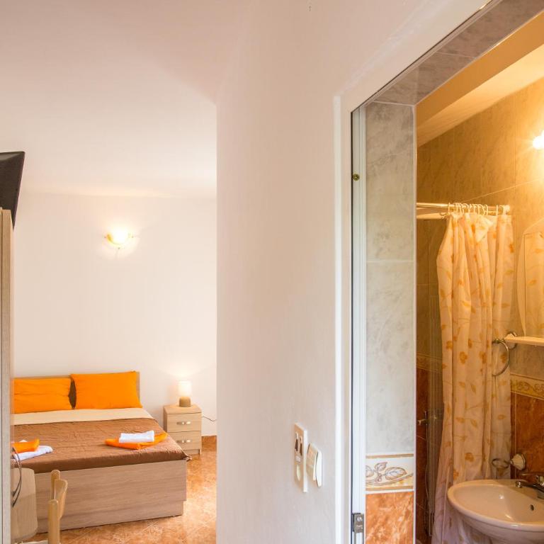 Apartments Vila Masha - Studio Apartment - 4