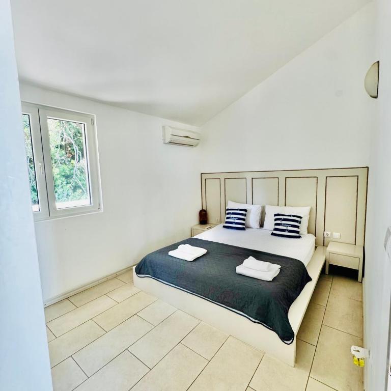 Budva Felix Suites - Penthaus Apartman - 11