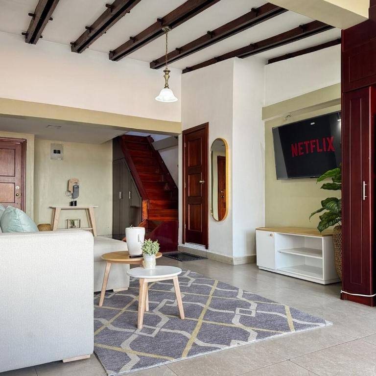 Panoramic Loft Unique Windows and Views - Apartamento de 1 dormitorio - 9